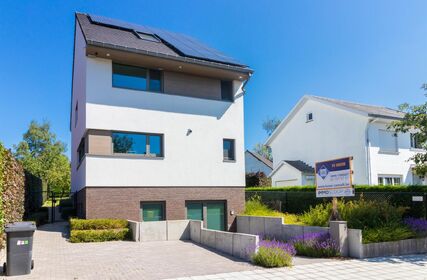 Villa for rent in Sterrebeek