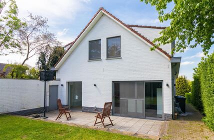 Villa for rent in Sterrebeek