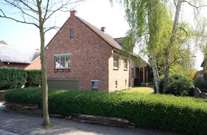 Villa for rent in Sterrebeek