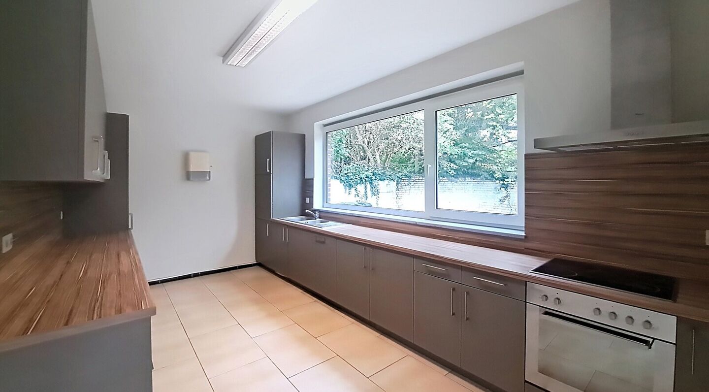 Commercial groundfloor for rent in Zaventem