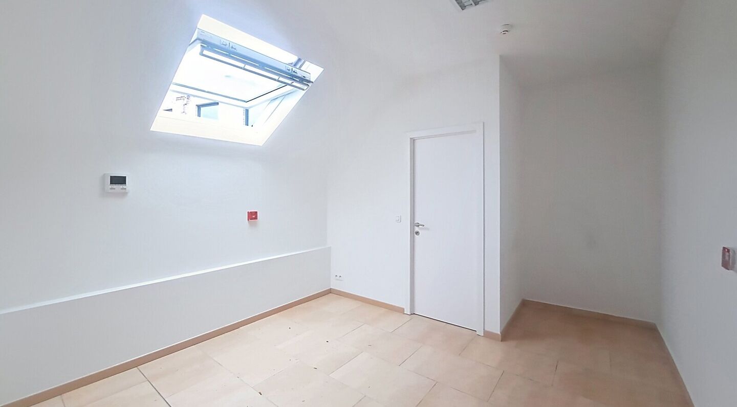 Commercial groundfloor for rent in Zaventem