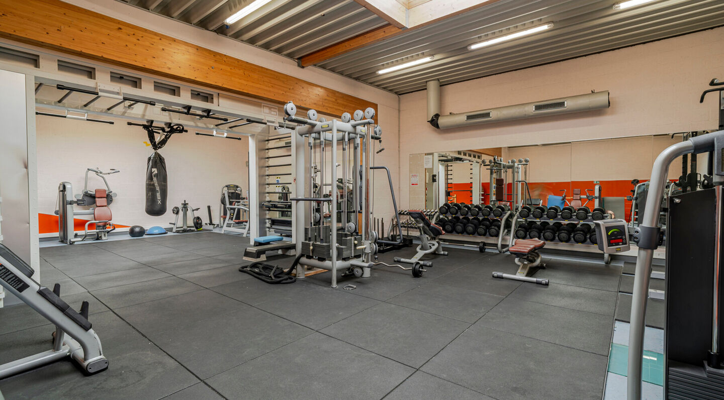 Gebouw voor gemengd gebruik te koop in Molenbeek-Sint-Jan