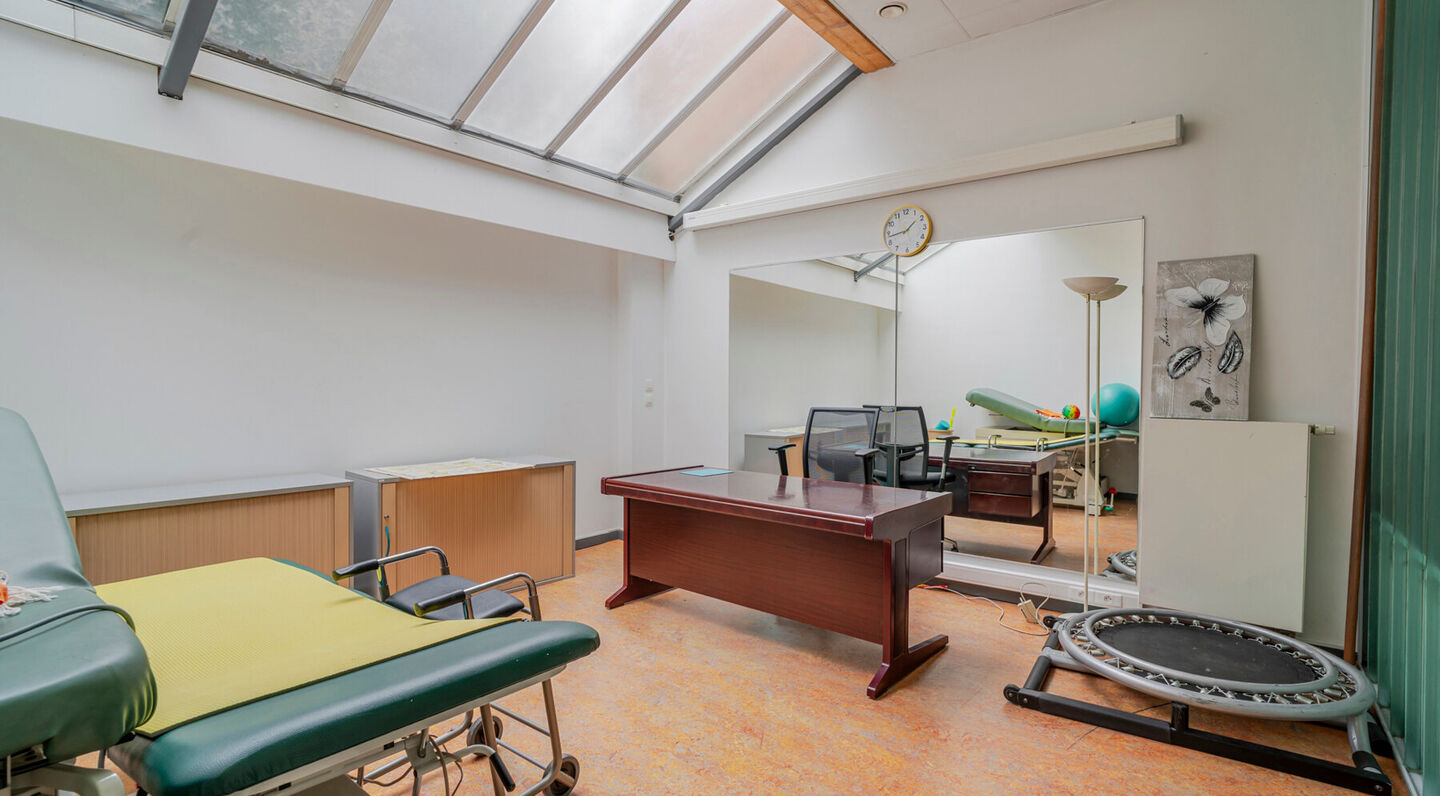 Gebouw voor gemengd gebruik te koop in Molenbeek-Sint-Jan