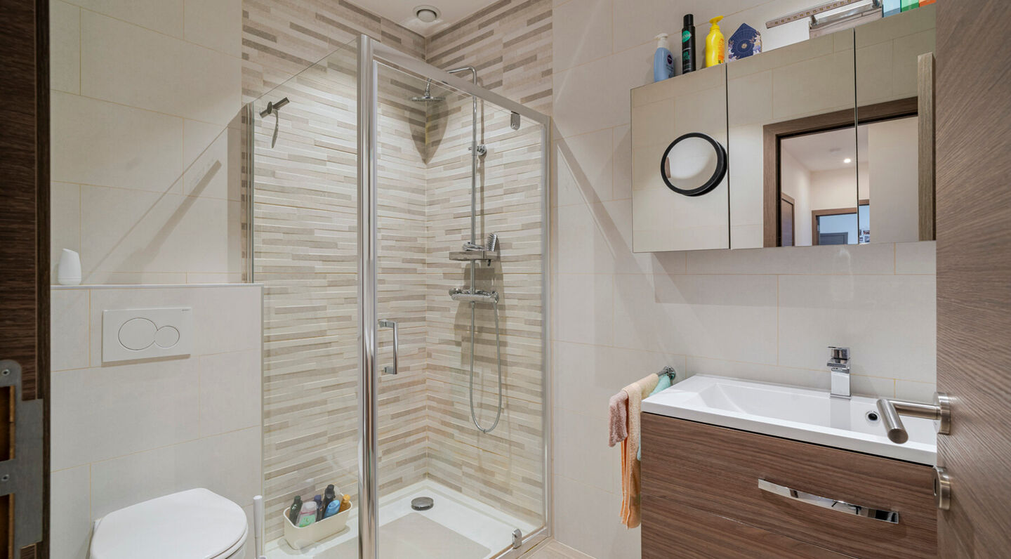 Gebouw voor gemengd gebruik te koop in Molenbeek-Sint-Jan