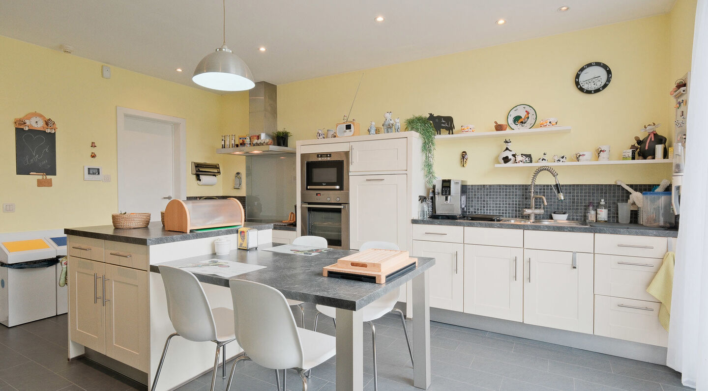 Immeuble mixte à vendre à Brussel