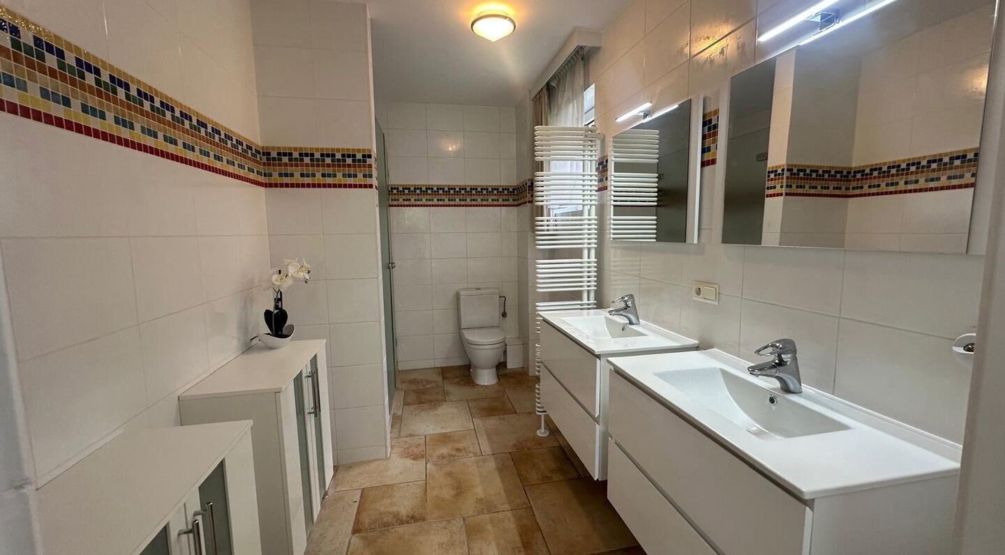 Villa for rent in Kraainem