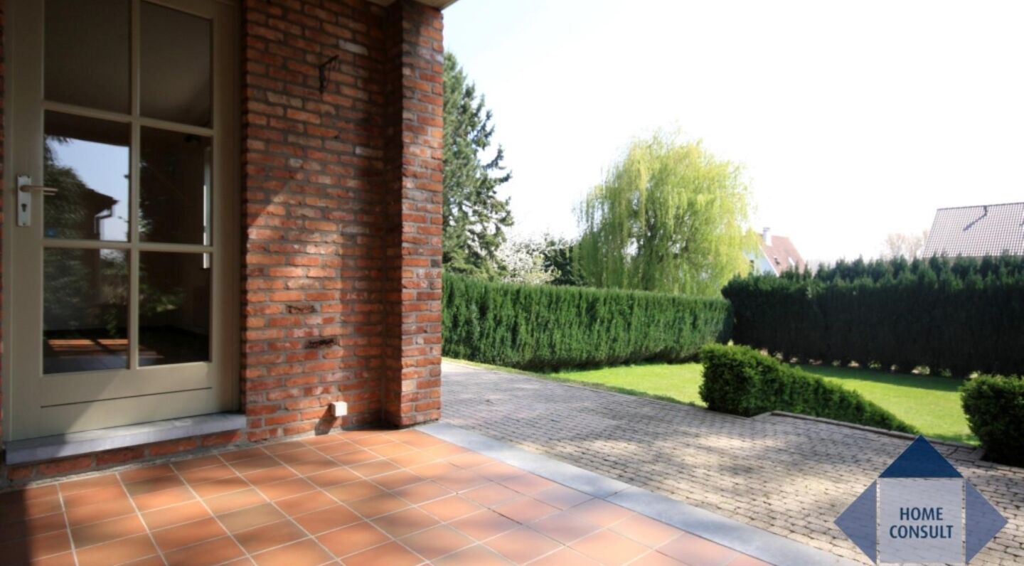 Villa for rent in Sterrebeek