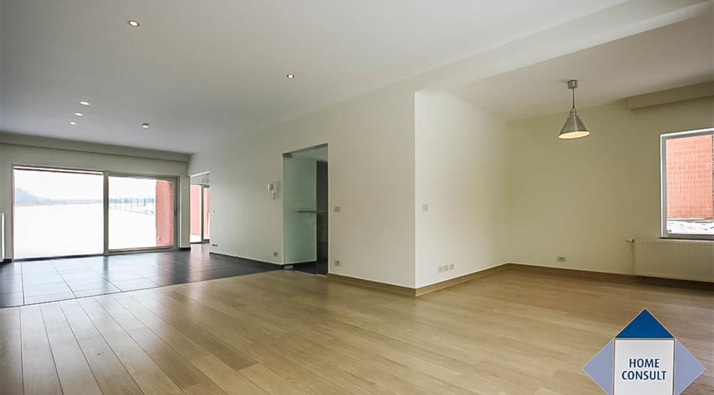 Villa for rent in Sterrebeek