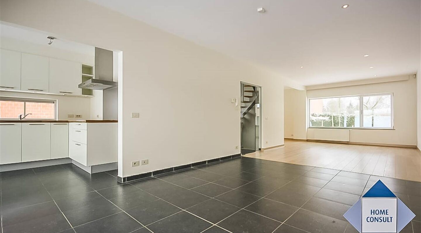 Villa for rent in Sterrebeek
