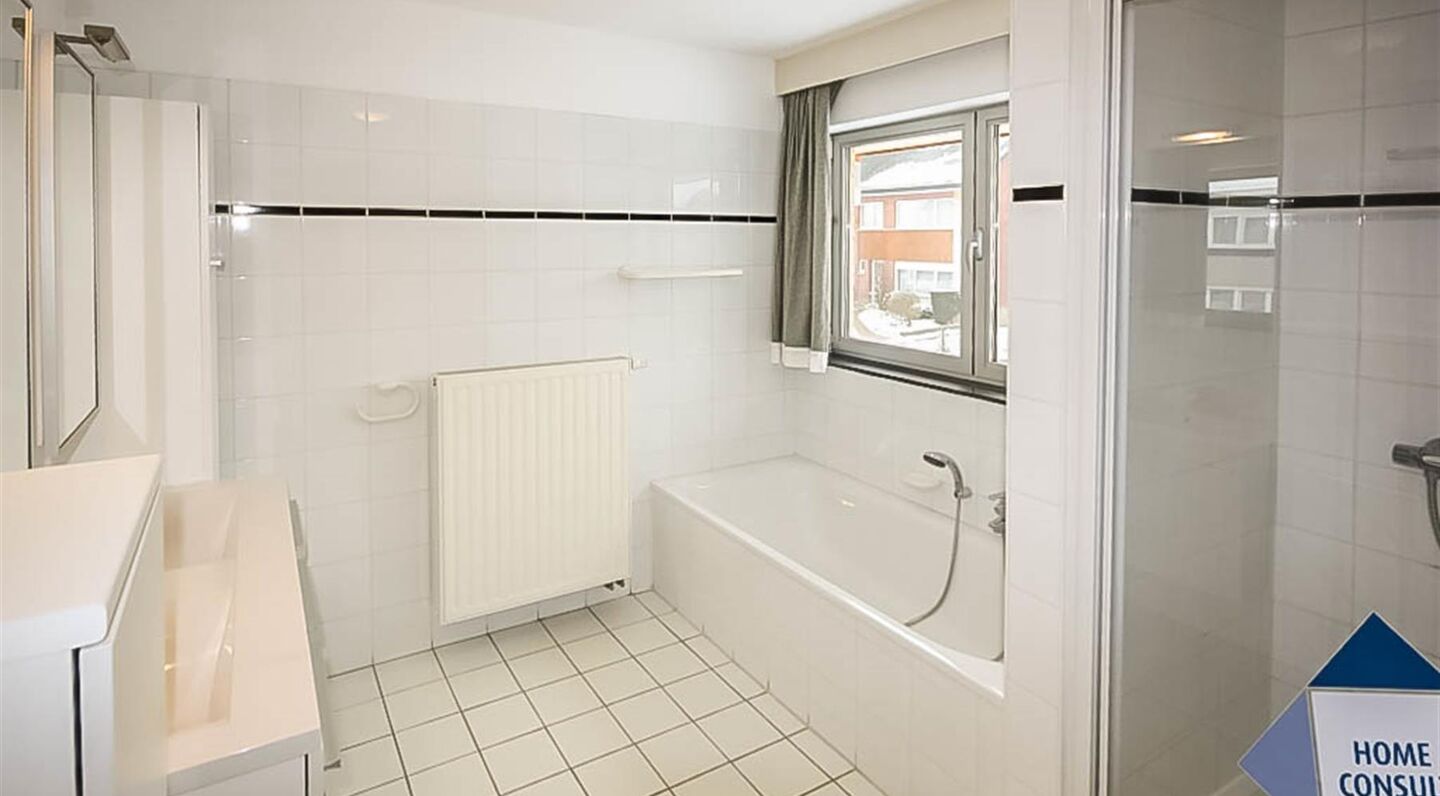 Villa for rent in Sterrebeek