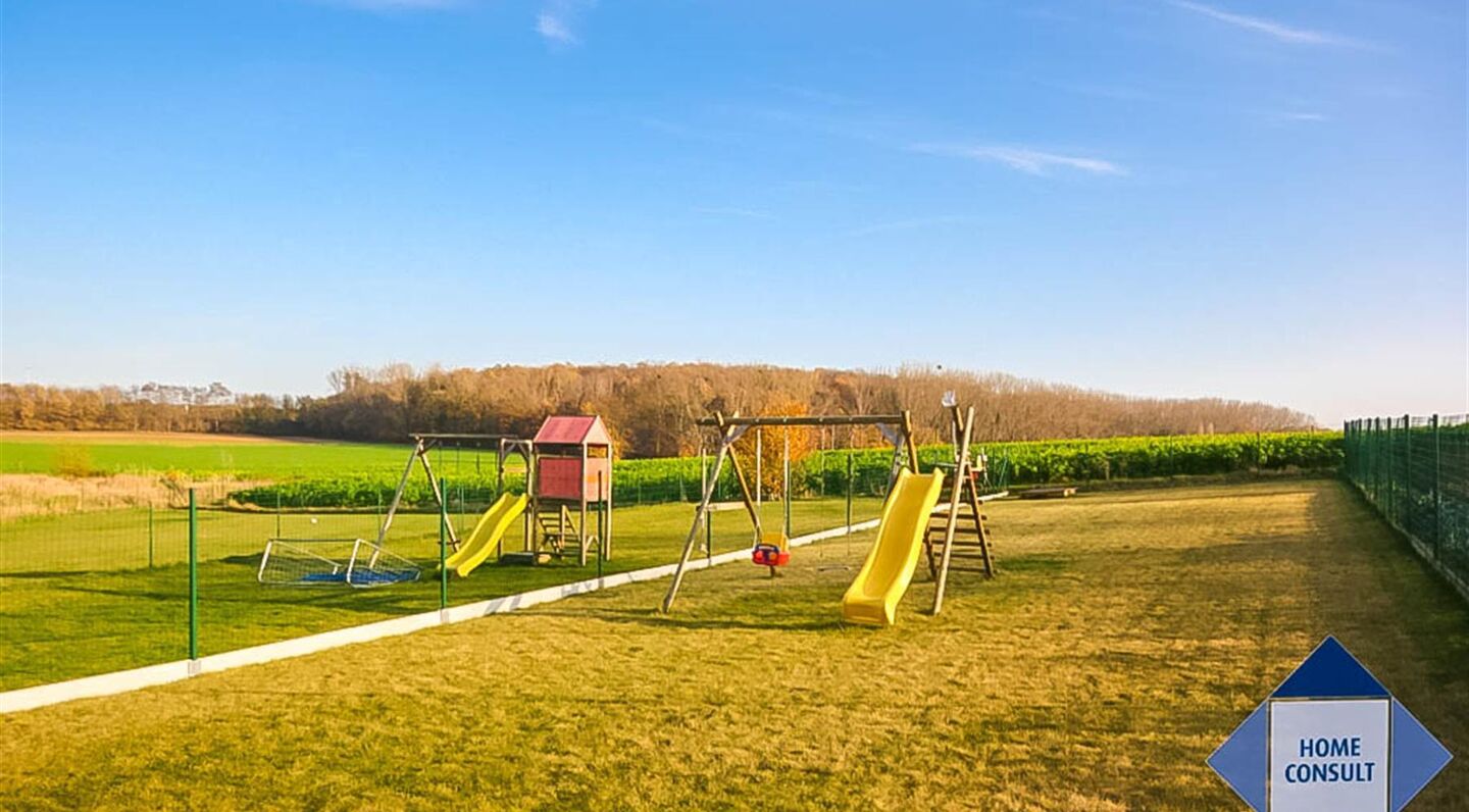 Villa for rent in Sterrebeek