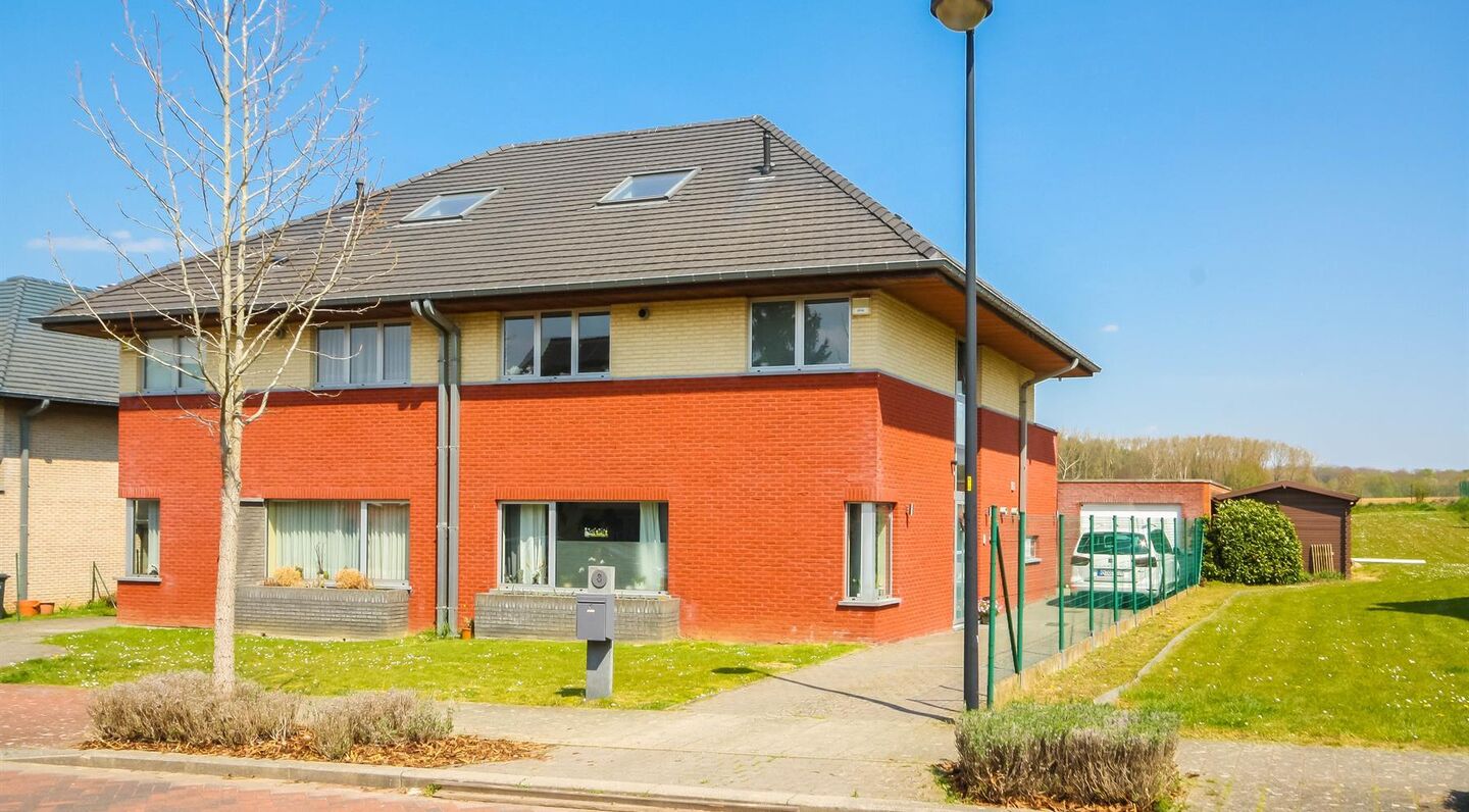 Villa for rent in Sterrebeek