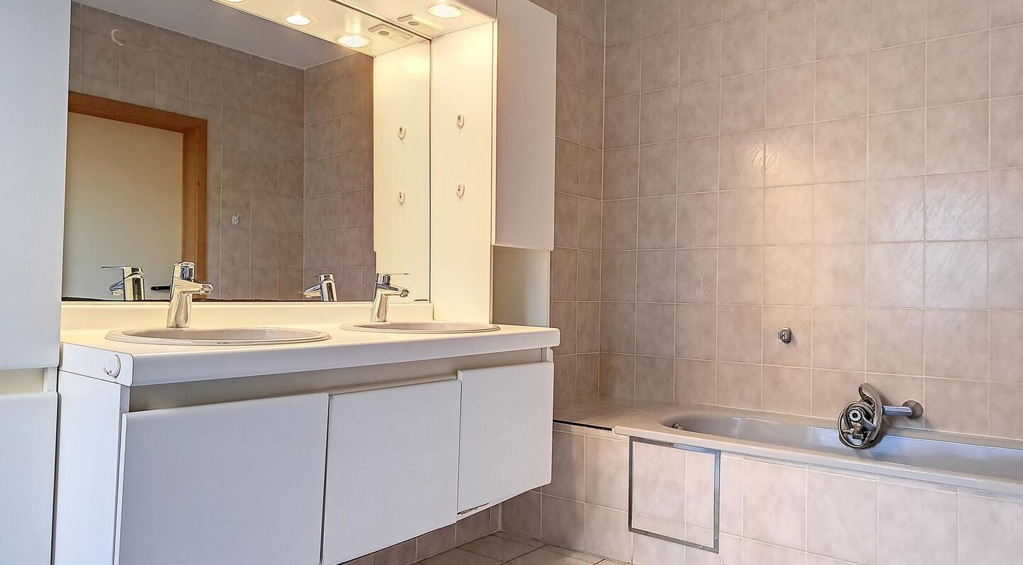 Villa for rent in Sterrebeek