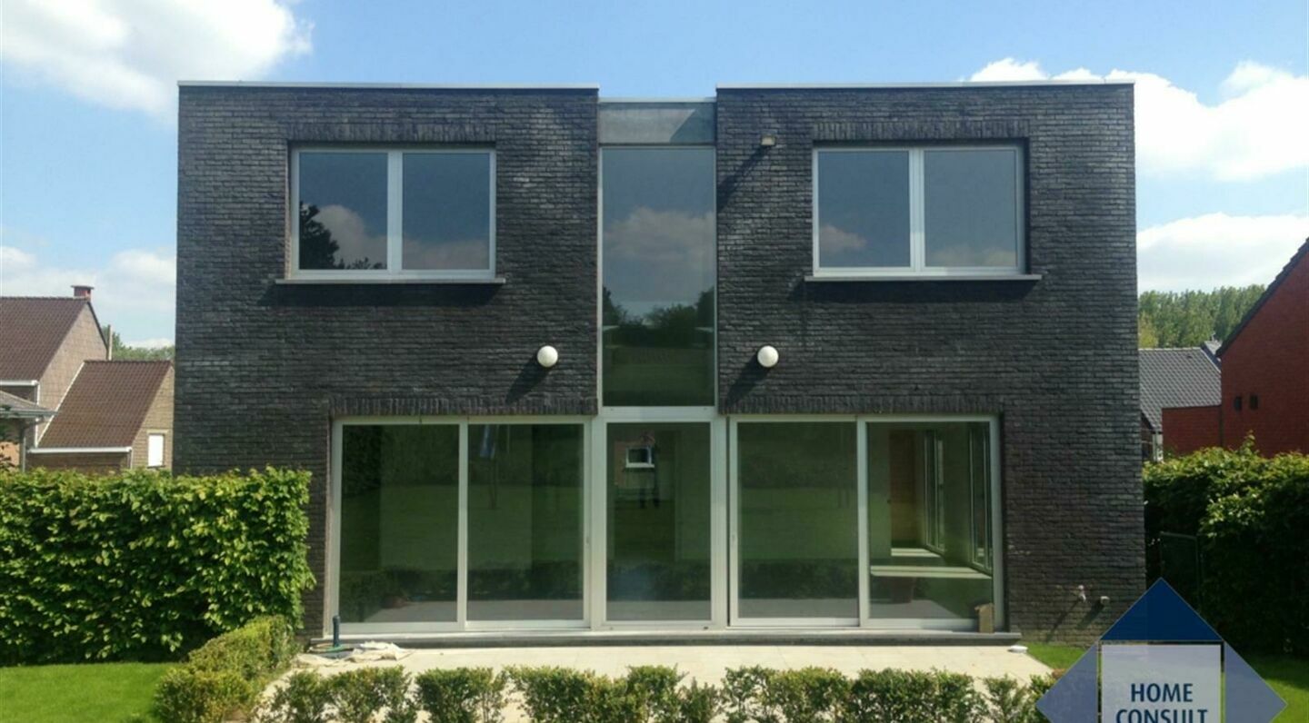 Villa for rent in Vossem